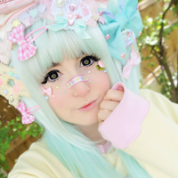 Japanese Fashion Youtuber and SFX Make up Artist - Fetsu